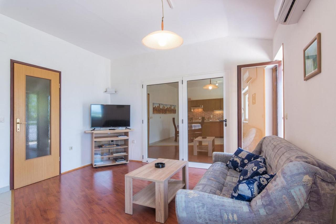 Apartments Kadum 25 Kadumi Εξωτερικό φωτογραφία